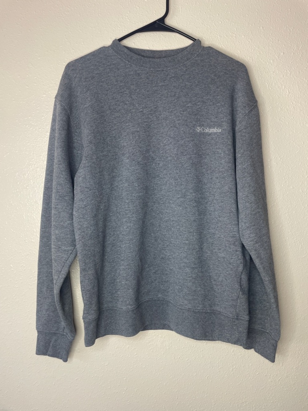 Columbia Men's Heather Gray Crewneck Sweatshirt
